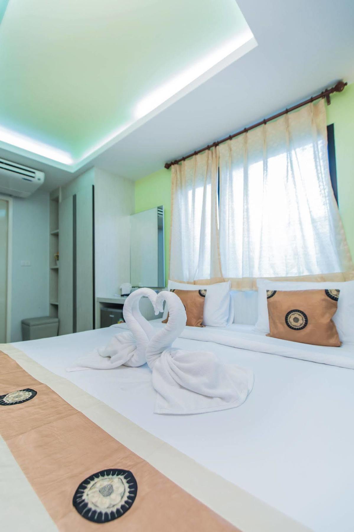 Le Touche Hotel Bangkok Zewnętrze zdjęcie