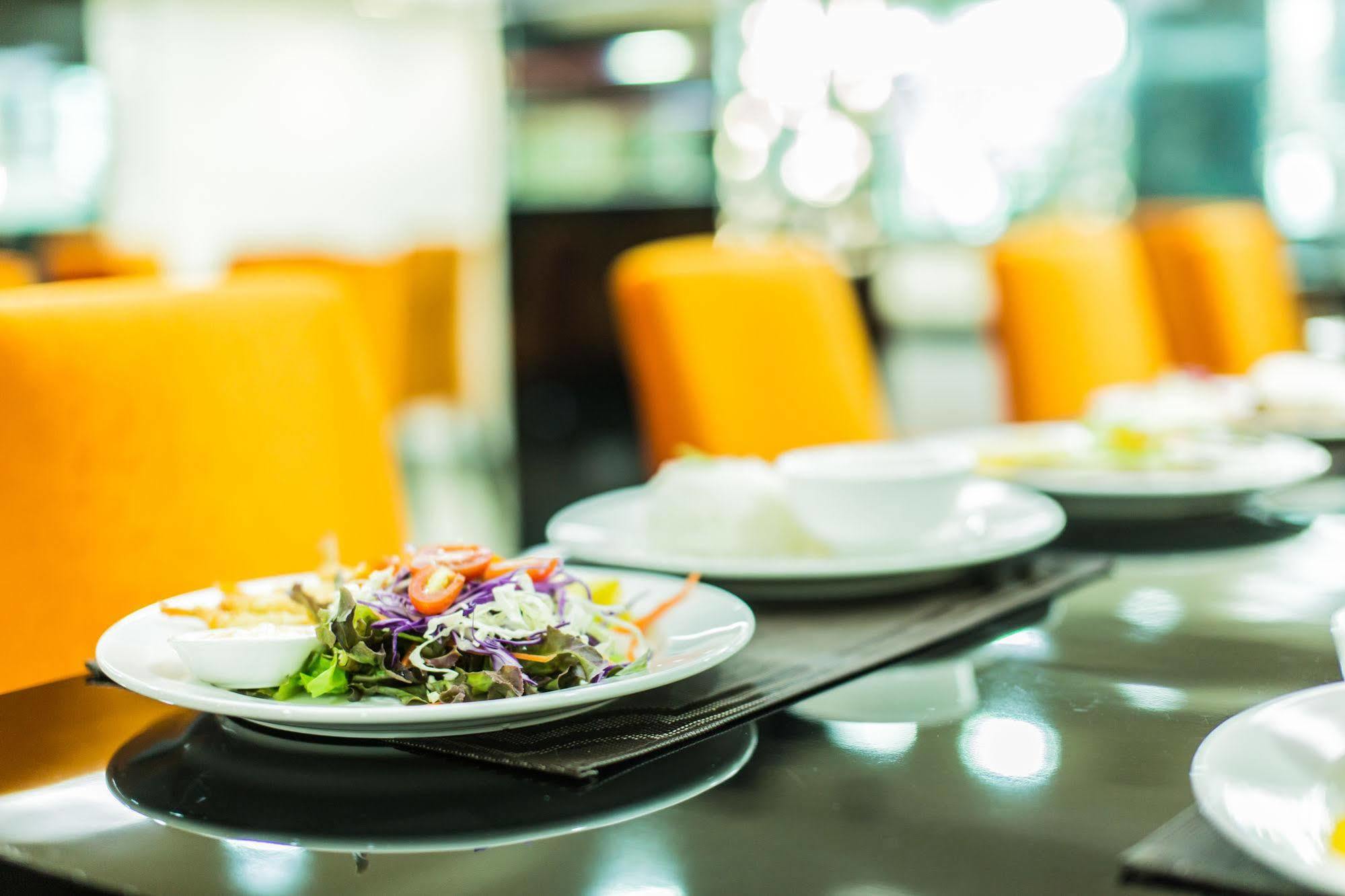 Le Touche Hotel Bangkok Zewnętrze zdjęcie
